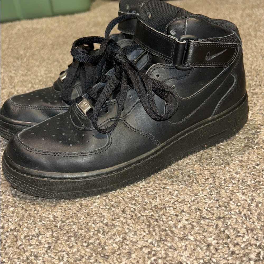 Nike Air Force One Mid G